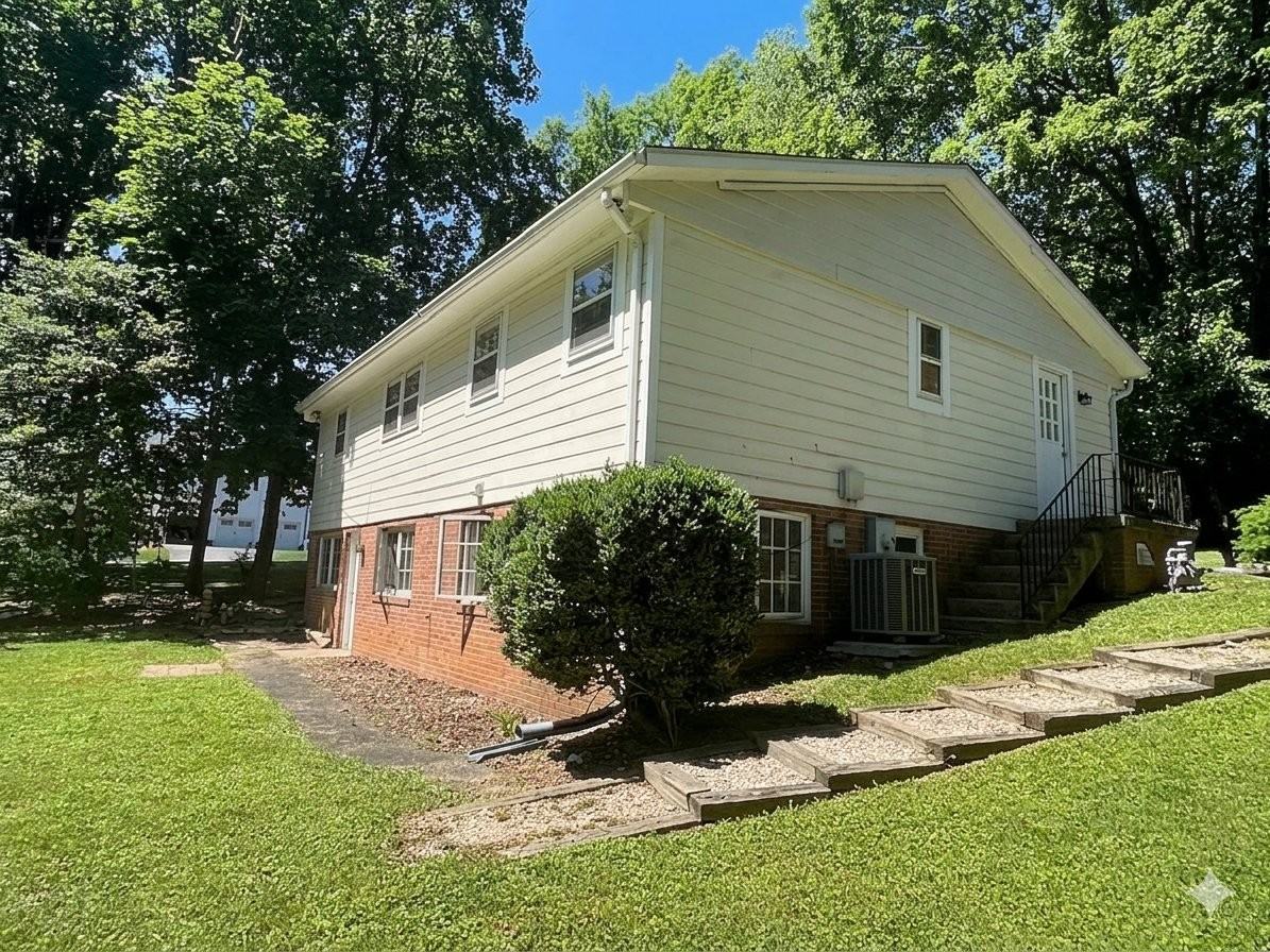731 Miller Ave - Photo 2 of 25
