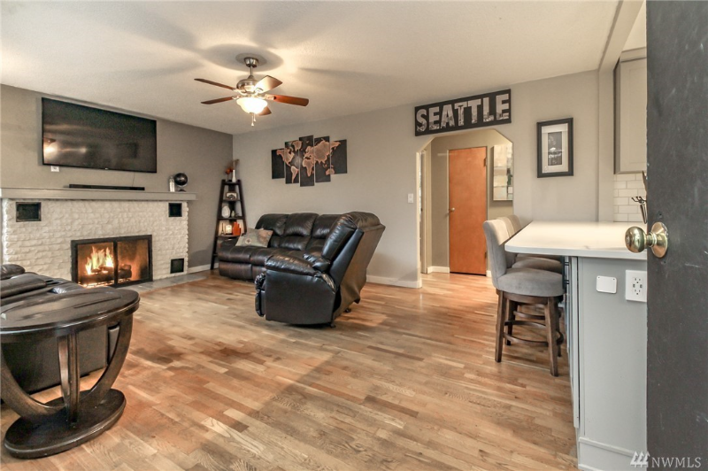 120 Kennebeck Ave S - Photo 3 of 30