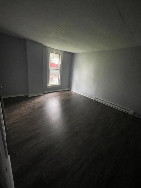 310 Washington St - Photo 5 of 8