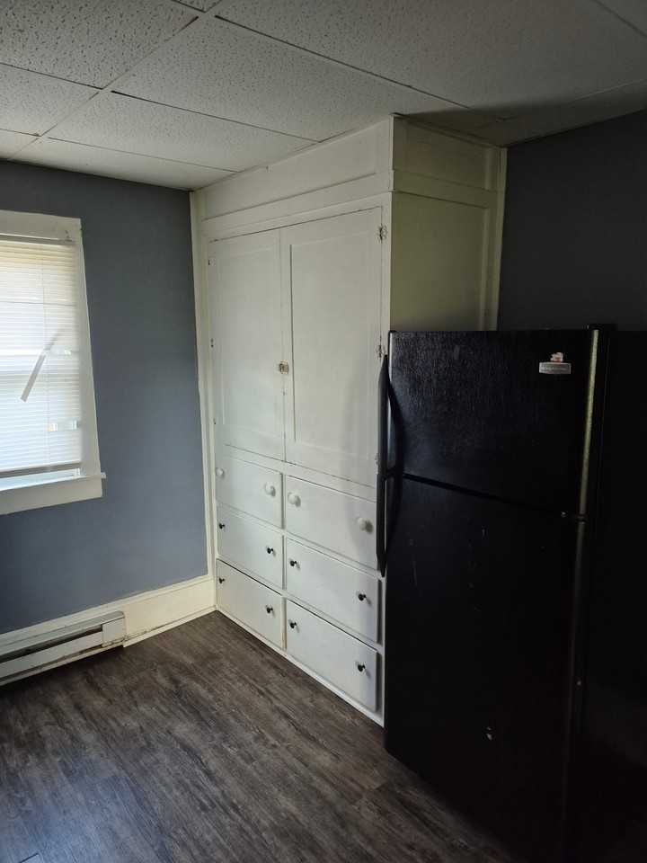 310 Washington St - Photo 7 of 8