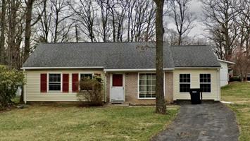 featured image of 1940 N Oak Ln