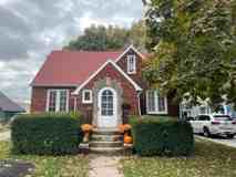 929 Broadway St - Photo 1 of 1