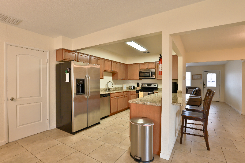 2615 W Corrine Dr #1 - Photo 5 of 15