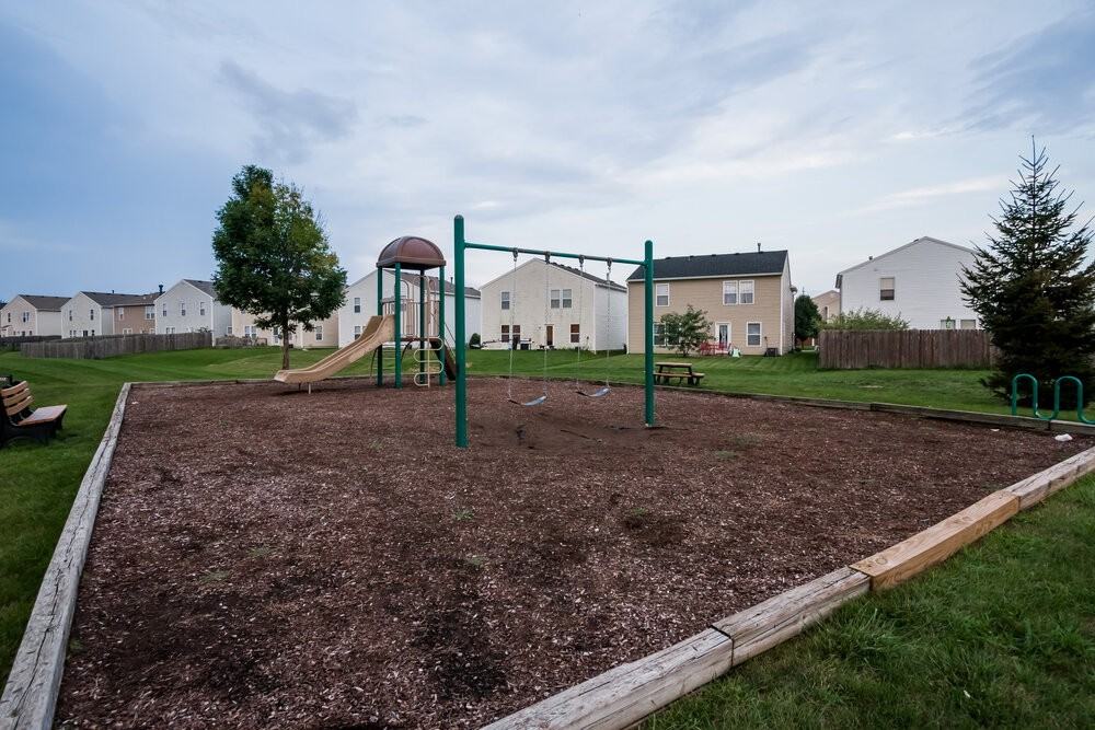 1626 Blue Grass Pkwy - Photo 3 of 17