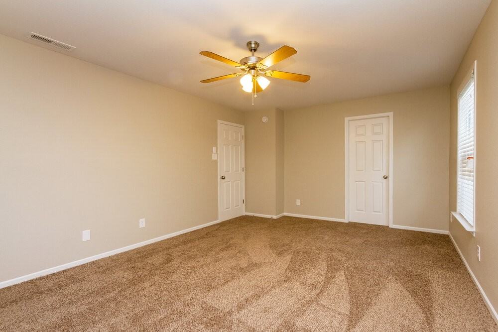 1626 Blue Grass Pkwy - Photo 5 of 17
