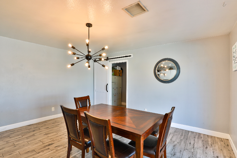 242 W Jasmine St - Photo 3 of 27