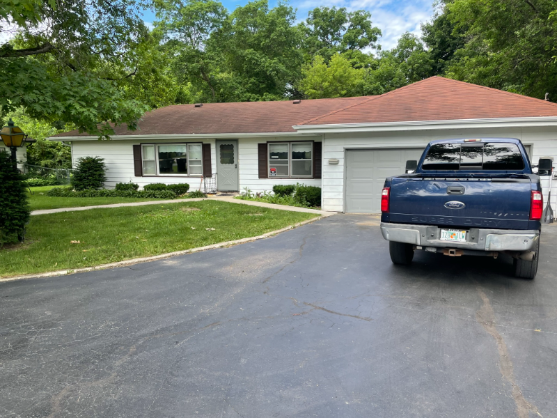 42370 N Park Ln W - Photo 2 of 13