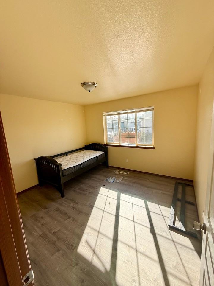 1001 E 70th St - Photo 5 of 14