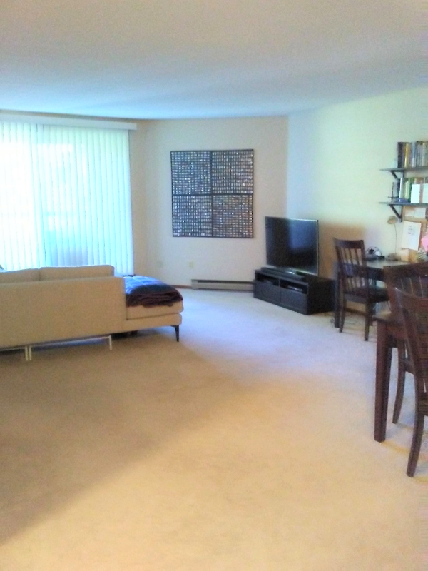 3942 N Oakland Ave - Photo 4 of 14