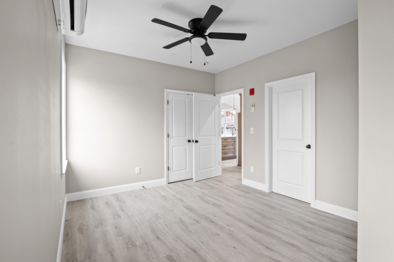 680 Union St #3F - Photo 5 of 17