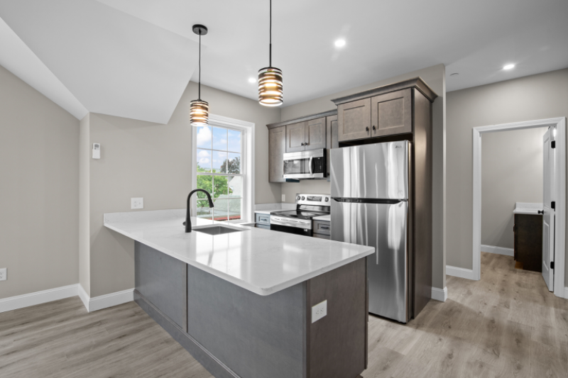 680 Union St #3F - Photo 6 of 17