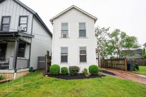 featured image of 272 E 4th Ave