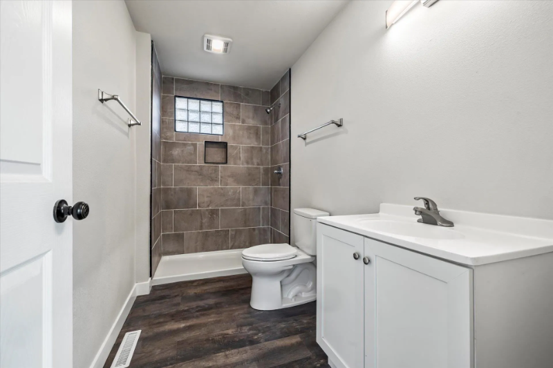 224 Doty St #A - Photo 7 of 12