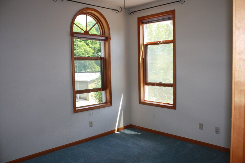 118 E Ash St #B - Photo 4 of 13