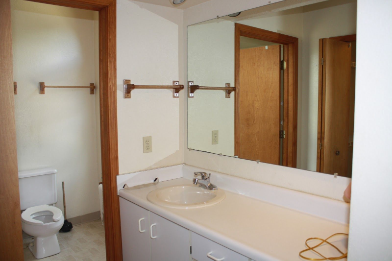 118 E Ash St #B - Photo 6 of 13