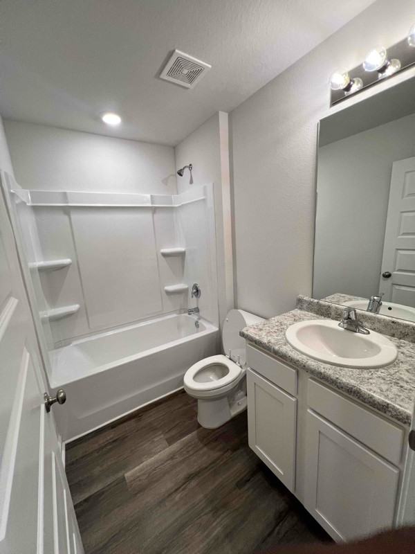 707 W Devane St - Photo 6 of 7