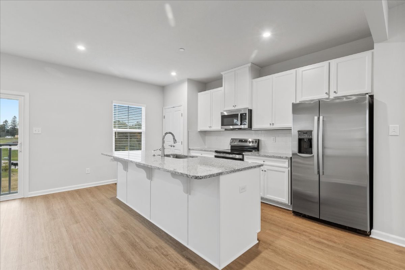 151 Crown St - Photo 6 of 16