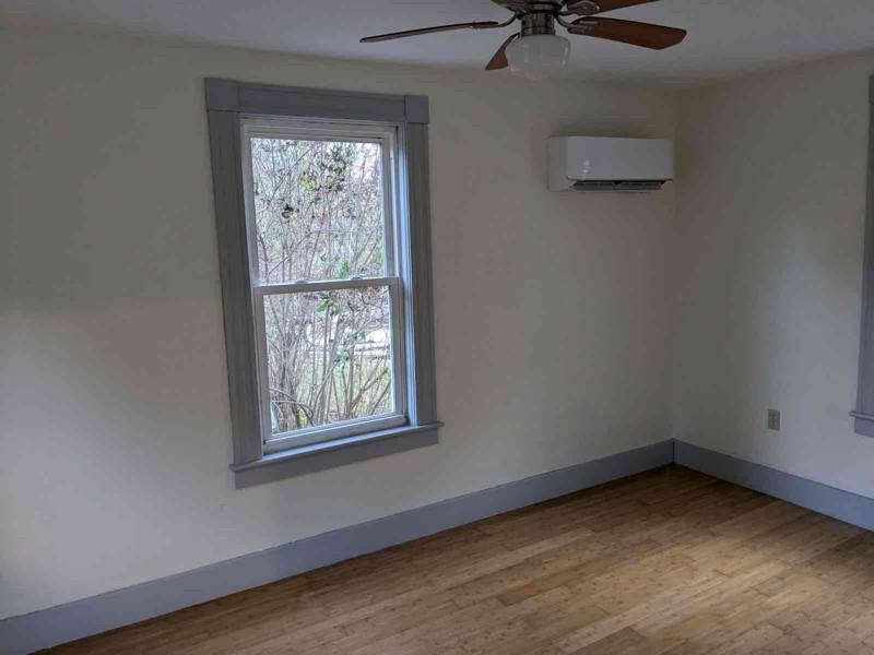 90 Elm St #B - Photo 3 of 14