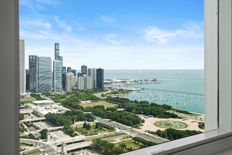 804 S Michigan Ave - Photo 4 of 19