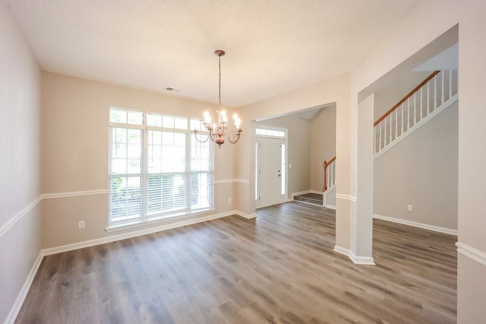 7601 Hilltop Way - Photo 6 of 17