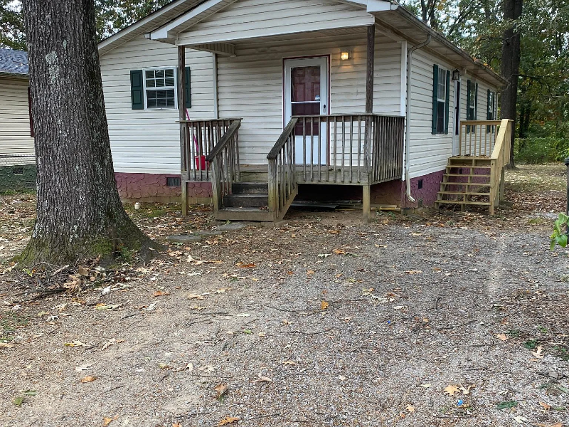 1904 Tinsley Pl