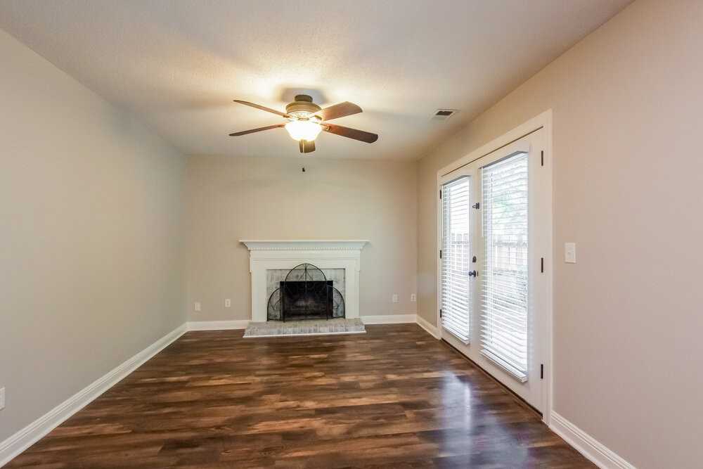 3405 Mayhurst Dr - Photo 5 of 17