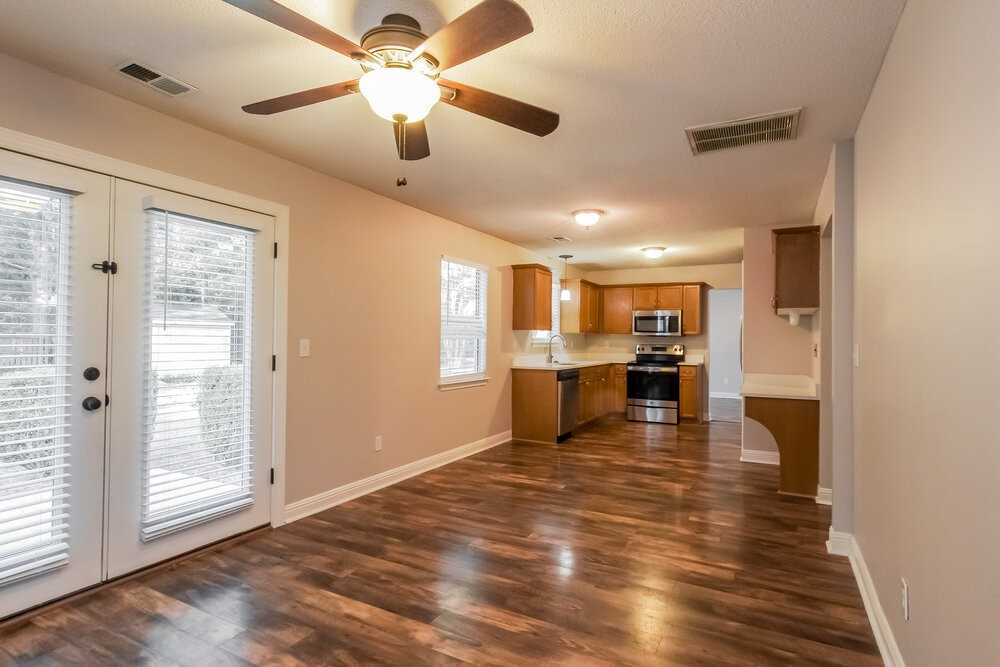 3405 Mayhurst Dr - Photo 6 of 17
