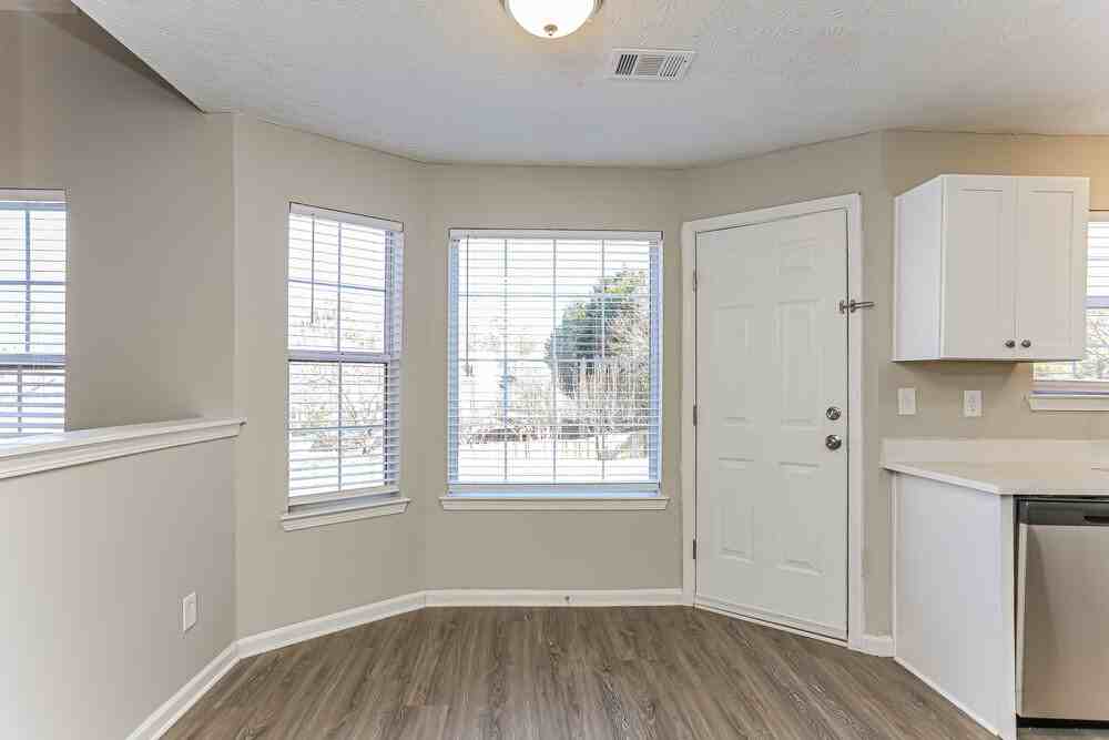 3300 Rockmill Dr - Photo 5 of 17