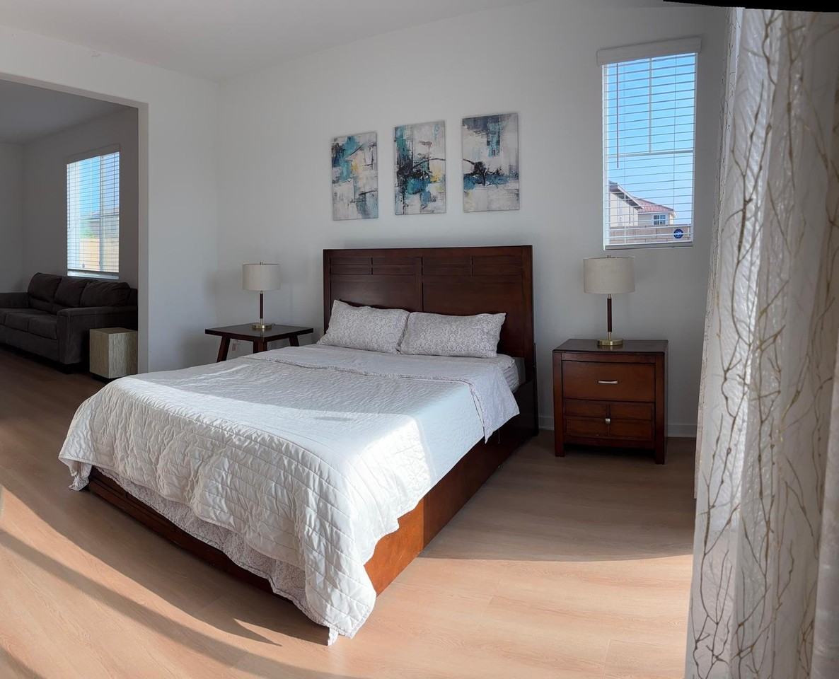 10921 Gold Crest St #2 - Photo 3 of 26