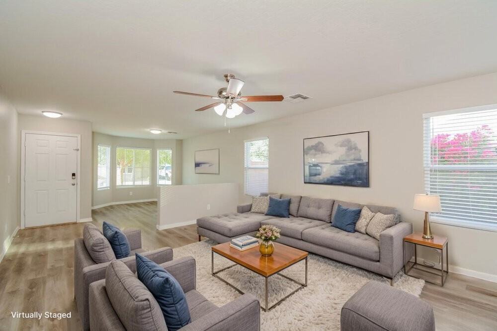 15438 W Mercer Ln - Photo 5 of 19