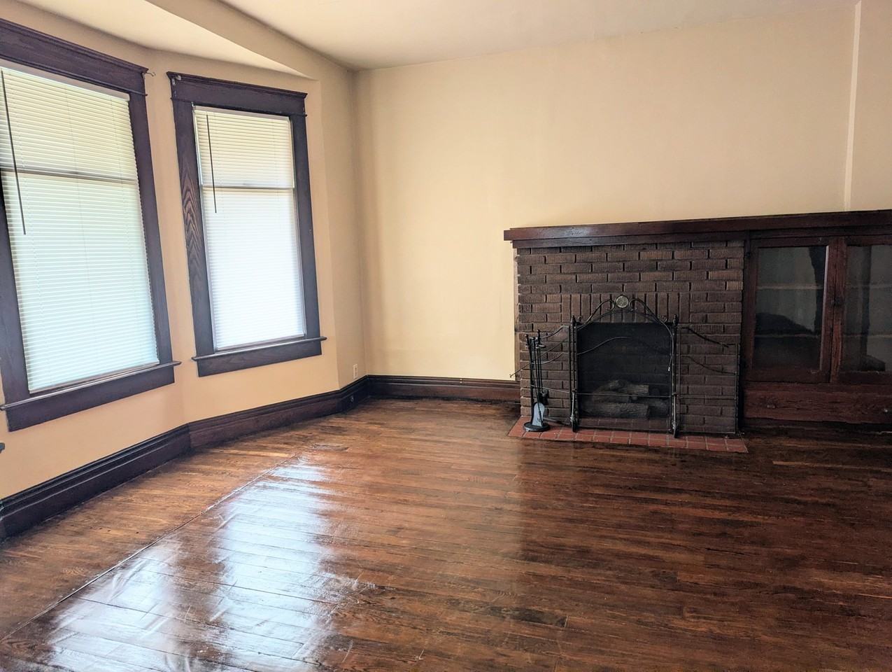 2205 Highland Ave - Photo 2 of 9