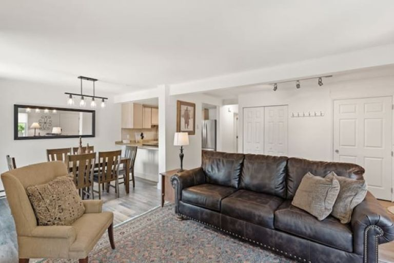 2505 Daybreak Court #301 - Photo 4 of 15