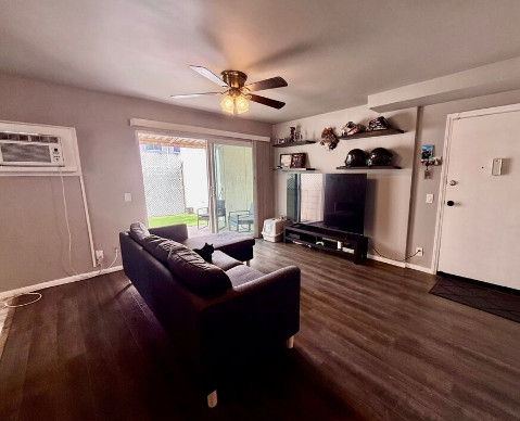 7141 Coldwater Canyon Ave #5 - Photo 6 of 12