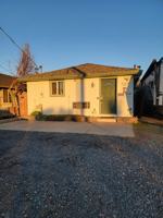 featured image of 2364 Howard Ave
