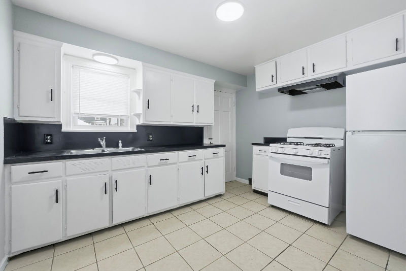 3405 Lillie St - Photo 3 of 23
