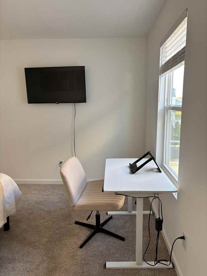 1 Rolling Meadow Blvd - Photo 2 of 13