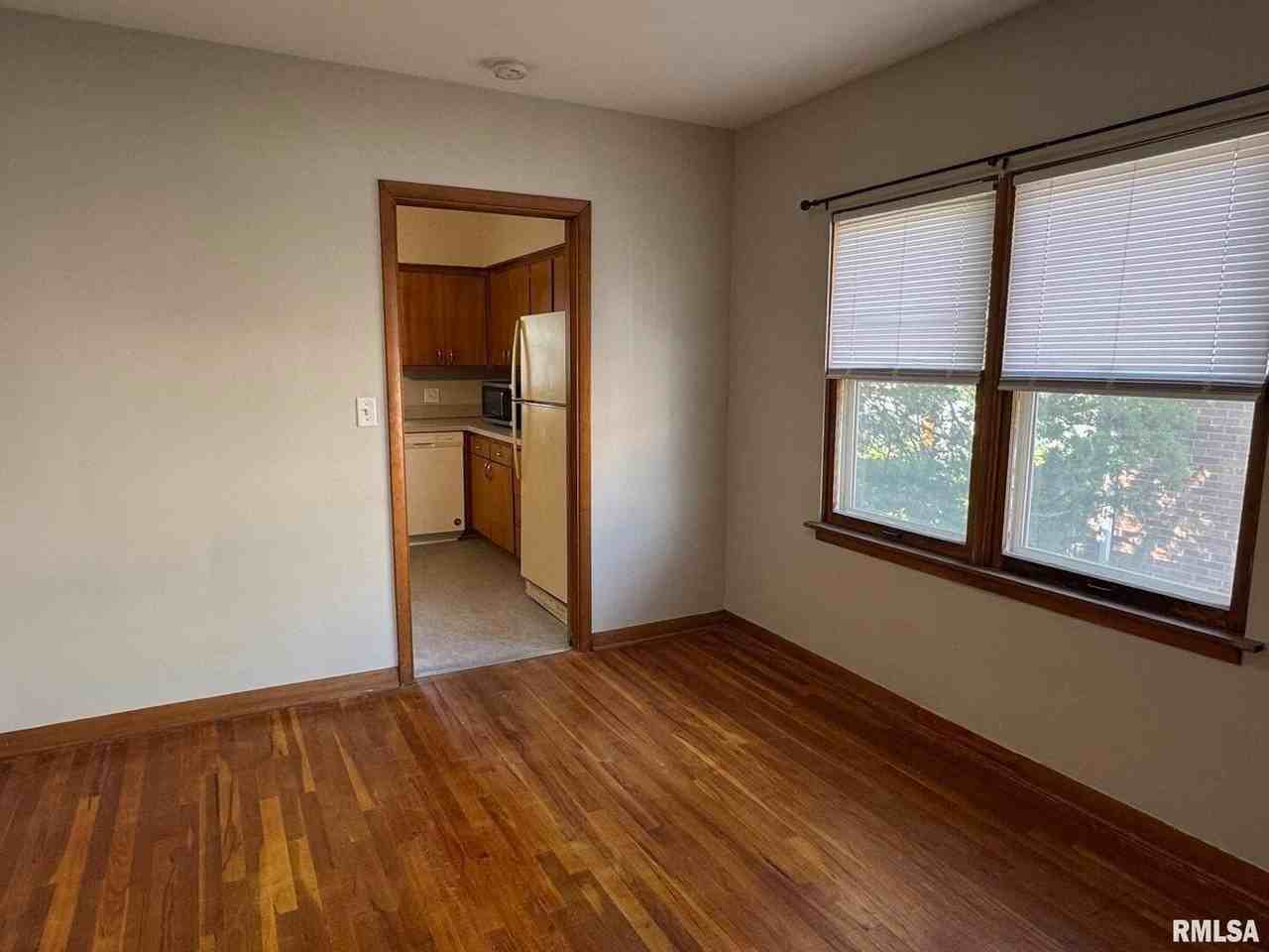 326 W Hayes St #328 - Photo 5 of 11