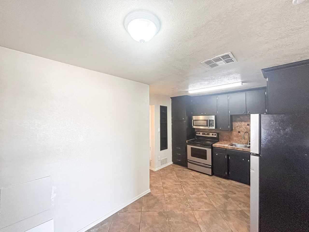 33 S Olive - Photo 2 of 17