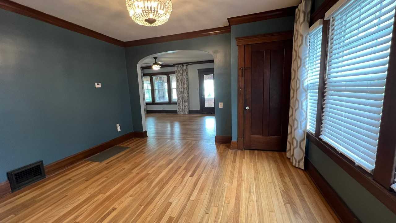 345 Harvard Ave - Photo 5 of 14