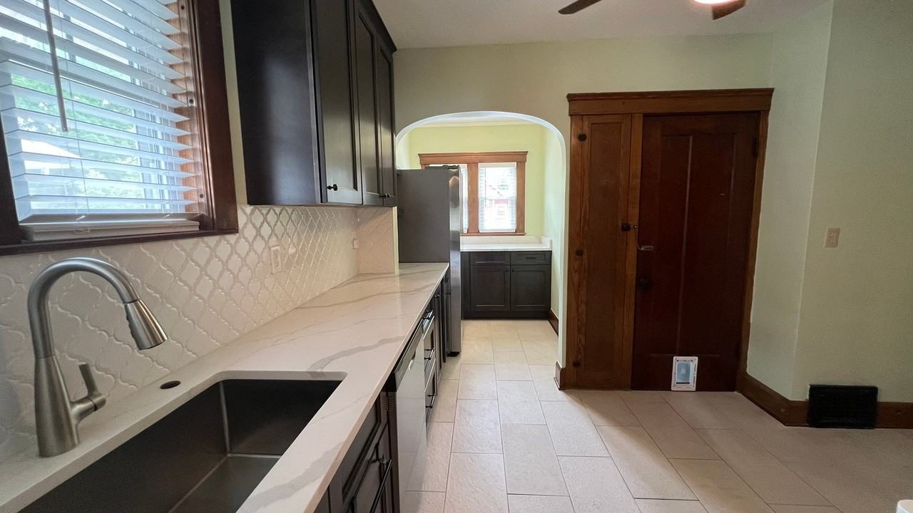 345 Harvard Ave - Photo 6 of 14