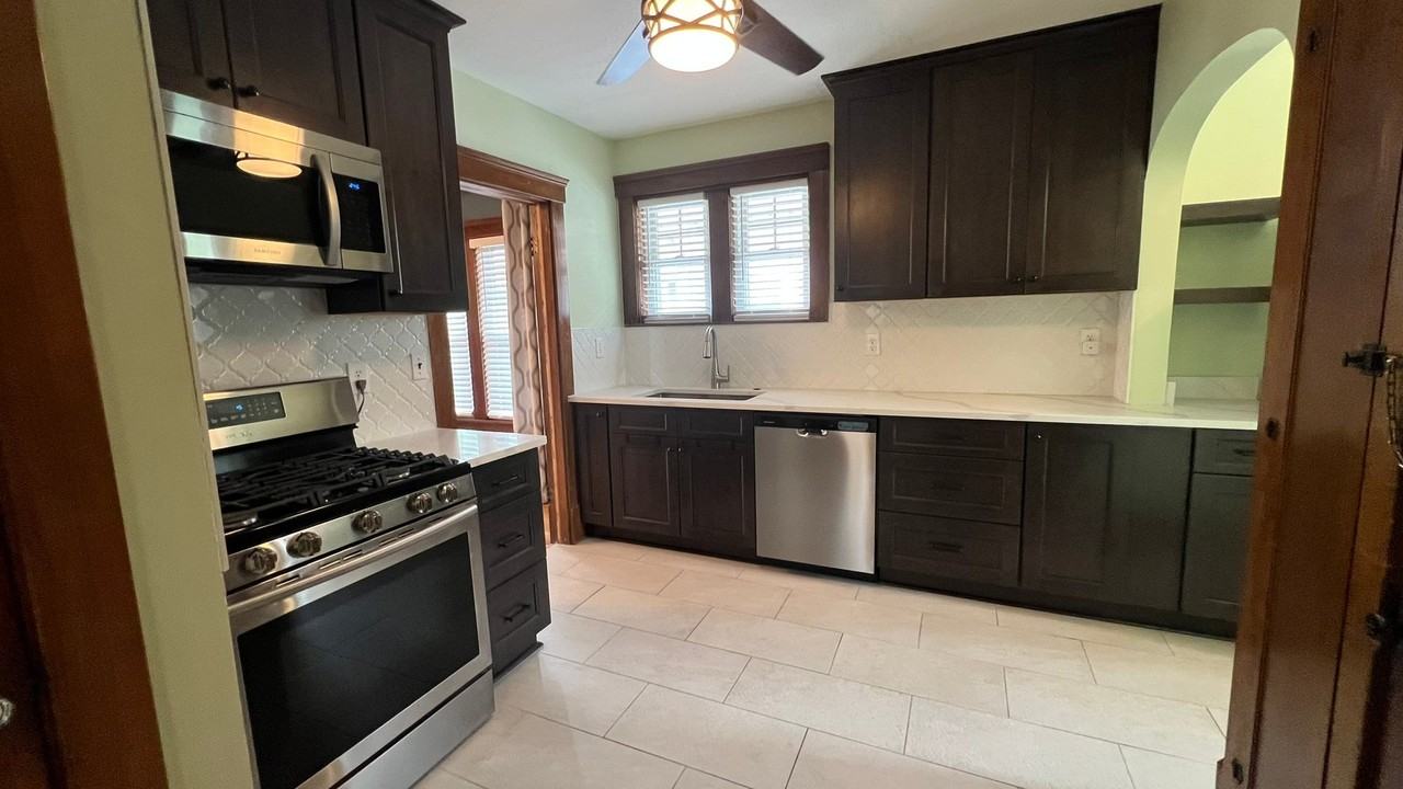 345 Harvard Ave - Photo 7 of 14