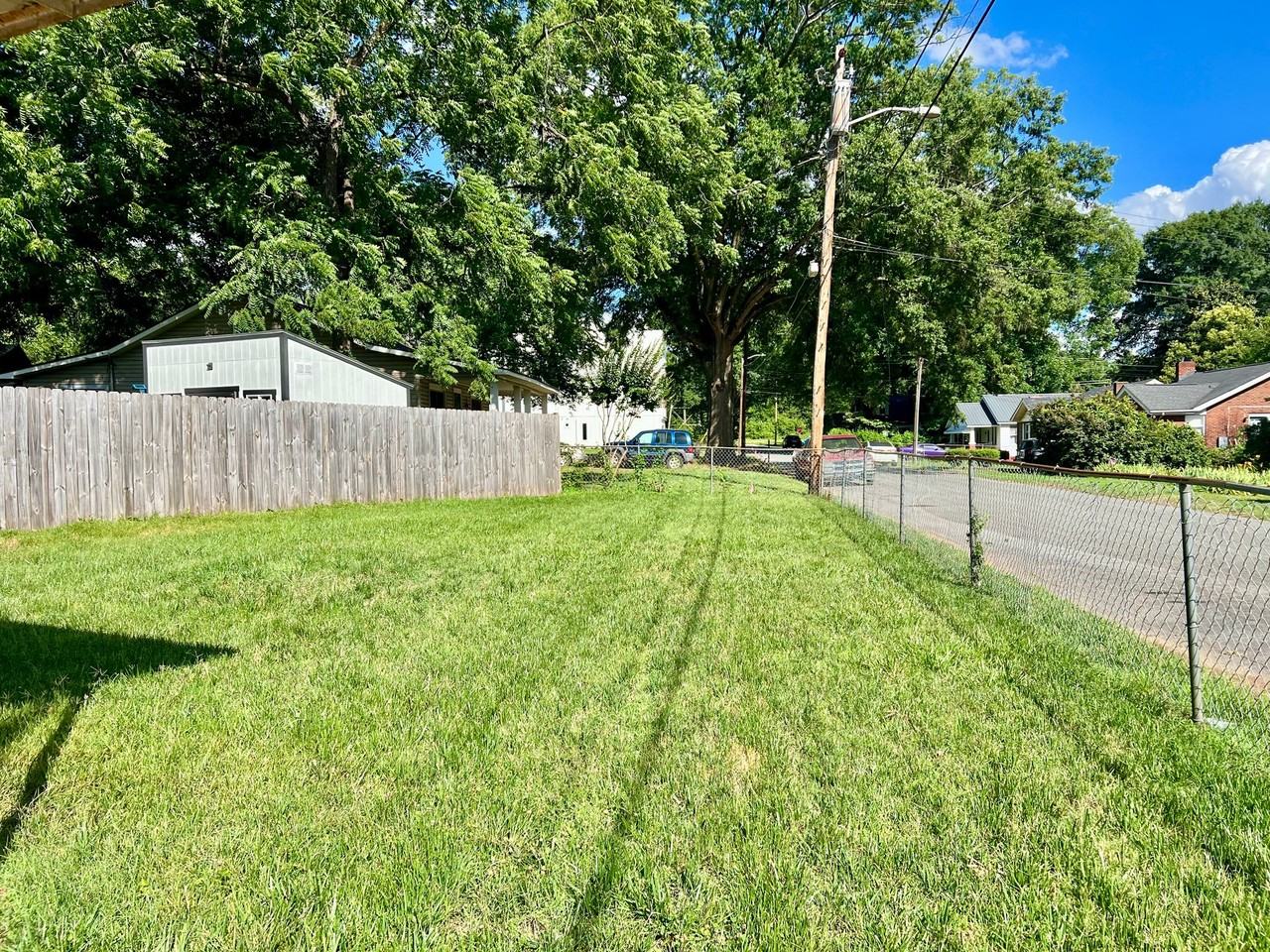 1217 Enderly Rd - Photo 4 of 11