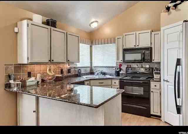 6732 S Clernates Dr - Photo 4 of 10
