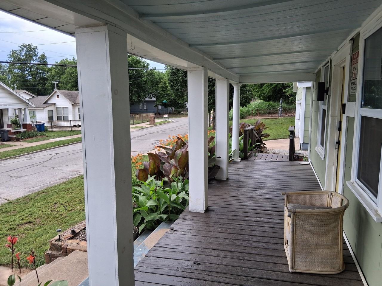 1419 W Archer St - Photo 3 of 20