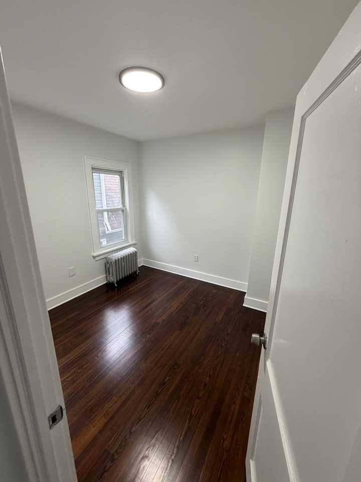 10 Glennon Pl #1 - Photo 3 of 9