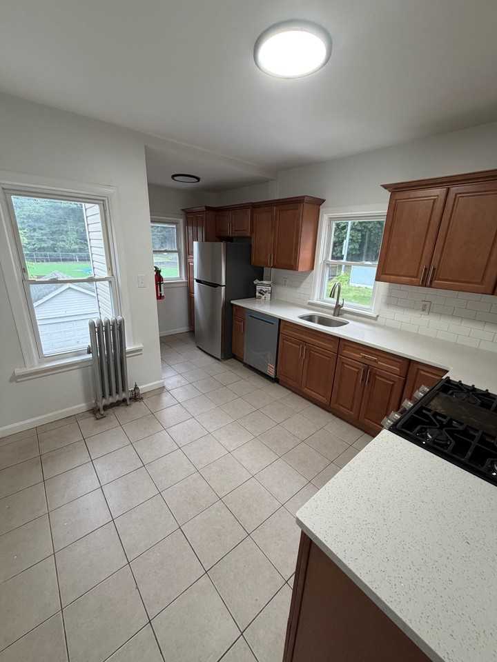 10 Glennon Pl #1 - Photo 6 of 9