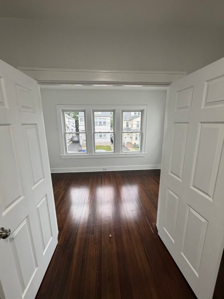 10 Glennon Pl #1 - Photo 7 of 9