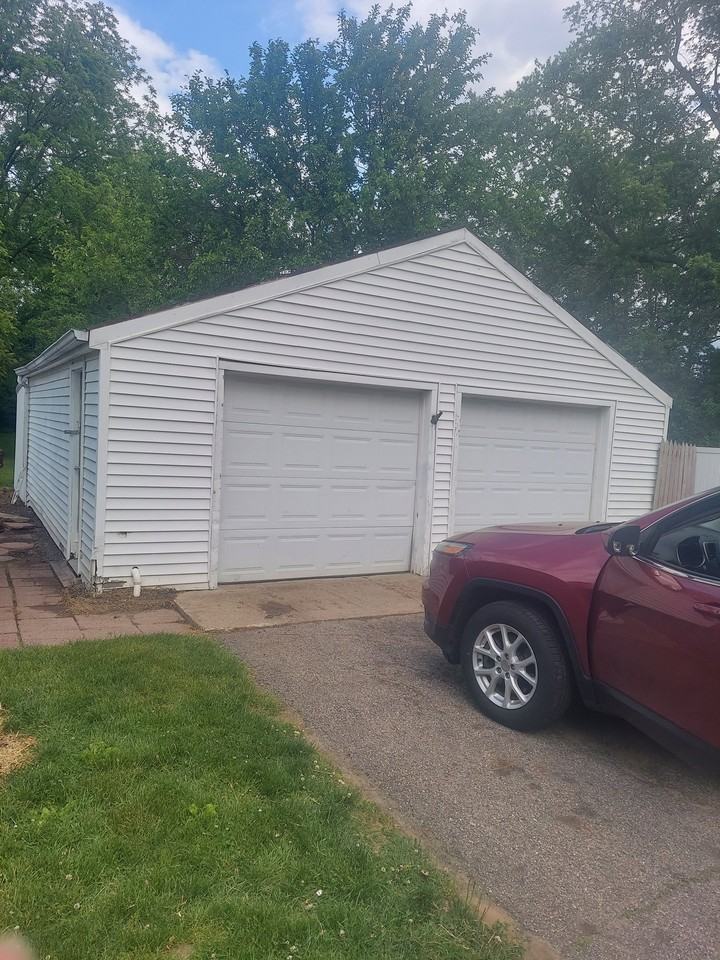 827 Fairyland Ave - Photo 3 of 20