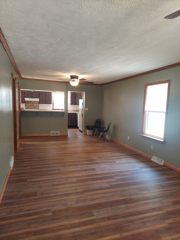 827 Fairyland Ave - Photo 7 of 20