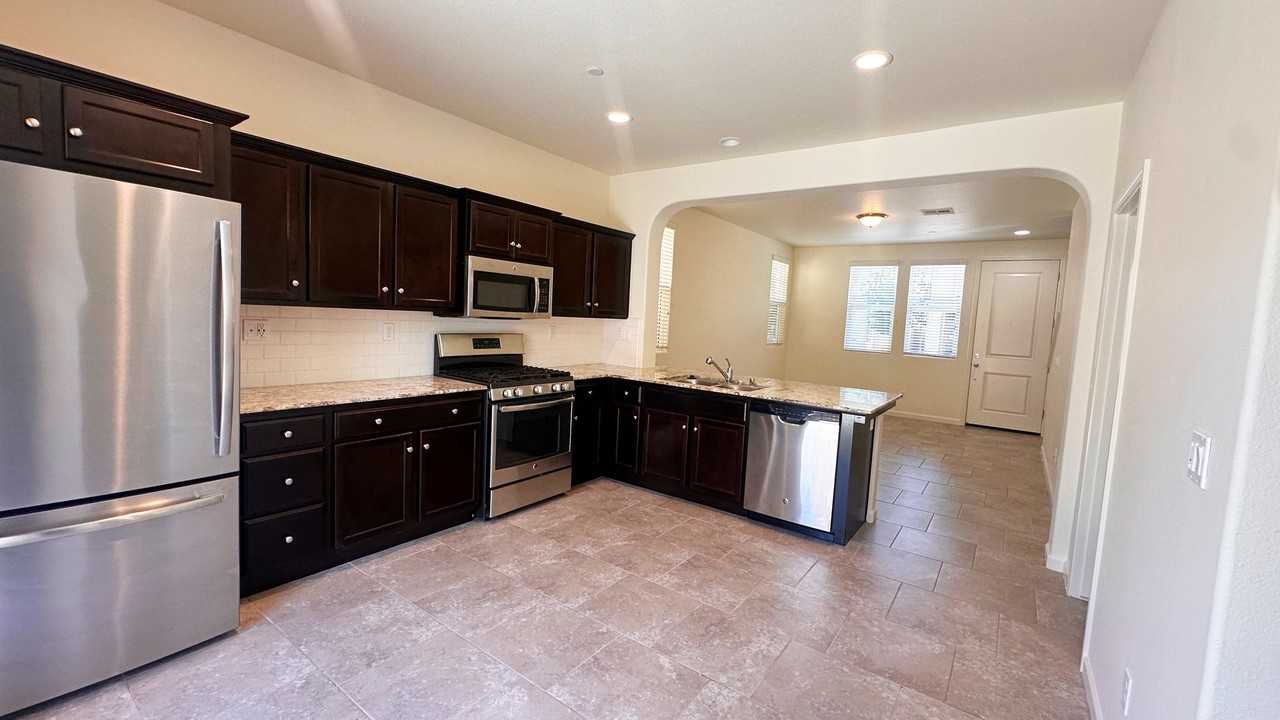 3701 Friendship Ln - Photo 3 of 9